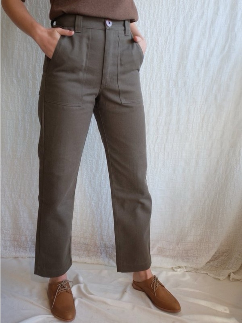 Beaton Linen all cotton utility workwear pants in size 2. Almost new.